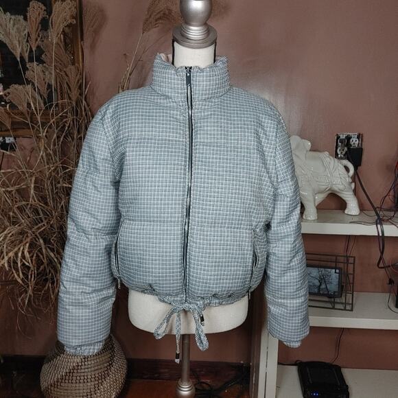 American Eagle Outfitters AEO AE Size Medium M Puffer Cropped Coat Reversible - Picture 10 of 15